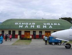 Jembatan Udara Buka Isolasi Daerah Pedalaman