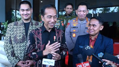 Teka-teki Jokowi Bakal Pindah Partai, Budi Arie: Tunggu Saja, Warnanya Tunggu