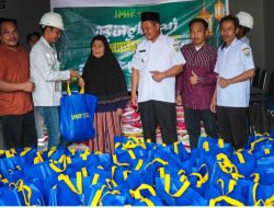 IMIP Sebar Ratusan Paket Sembako untuk Masyarakat Kurang Mampu