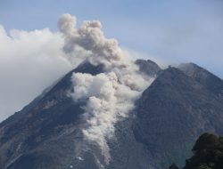 PVMBG Minta Masyarakat Sekitar G. Merapi Waspadai Guguran Lava dan Awan Panas