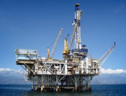 Dipicu Ekspektasi Peningkatan Permintaan Harga Minyak Dunia Merangkak Naik