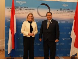 Bertemu Wakil Perdana Menteri Belanda, Menko Airlangga Angkat Potensi Kerja Sama Giant Sea Wall