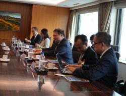 Realisasikan Investasi di Indonesia, Menko Airlangga Harapkan Lotte Chemical Jadi Stimulus Pembangunan Industri Petrokimia Hilir Lokal