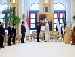 Presiden Jokowi Terima Penghargaan Order of Zayed