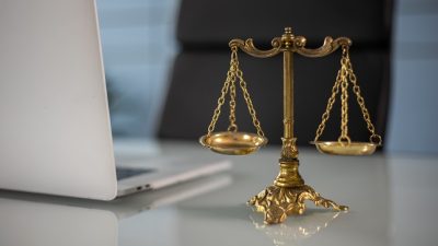 Soroti Ketimpangan Penegakan Hukum, Rieke Diah: Jangan Bikin Hukum Tajam ke WNI tapi Tumpul terhadap WNA