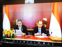 Tinggal Selangkah Lagi Jadi Anggota OECD Airlangga Serahkan Initial Memorandum  