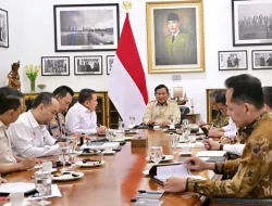 Rapat Terbatas, Presiden Prabowo Perintahkan Tindak Tegas Pelanggaran Beras Premium dan Medium