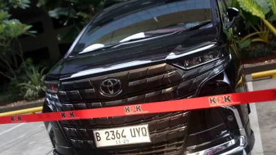KPK Sita 4 HP dan Alphard Milik Noel, 3 Mobil Lainnya Masih Ditelusuri Keberadaannya