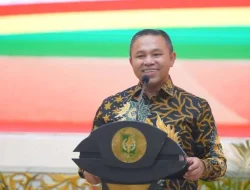 Gubernur Riau Abdul Wahid Tiba di Gedung KPK