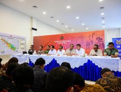 Pemerintah Atur Pemanfaatan Kayu Gelondongan untuk Rehabilitasi Pascabencana
