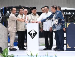 Presiden Prabowo Resmikan Pabrik Kendaraan Listrik VKTR