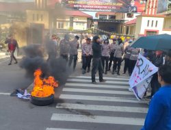 Mahasiswa dan Korban Investasi Bodong Gelar Aksi di Polres Sidrap