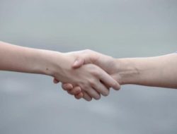 Sudah Memaafkan, Tapi Masih Sakit? Ini Yang Sebenarnya Terjadi di Dalam Dirimu