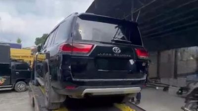 KPK temukan Land Cruiser suap yang disembunyikan Bupati Kuansing di Pematang Siantar